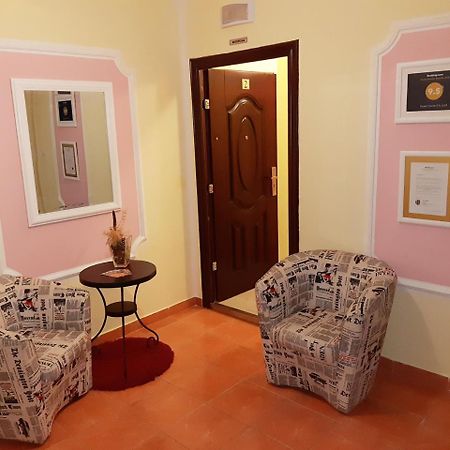 Guest House Villa Lord Novi Sad Eksteriør billede